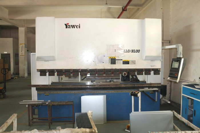 CNC bending machine 110T/3300